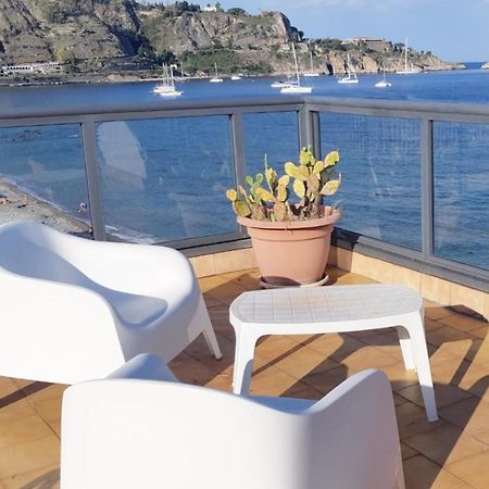 Il Cantone Del Faro Giardini-Naxos Kültér fotó