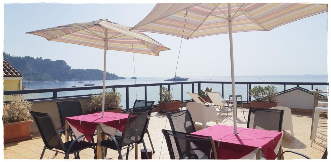 Il Cantone Del Faro Giardini-Naxos Kültér fotó