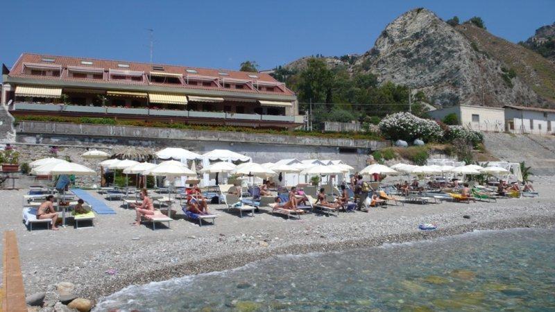 Il Cantone Del Faro Giardini-Naxos Kültér fotó