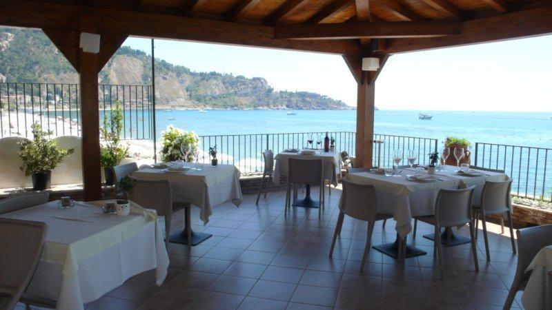 Il Cantone Del Faro Giardini-Naxos Kültér fotó